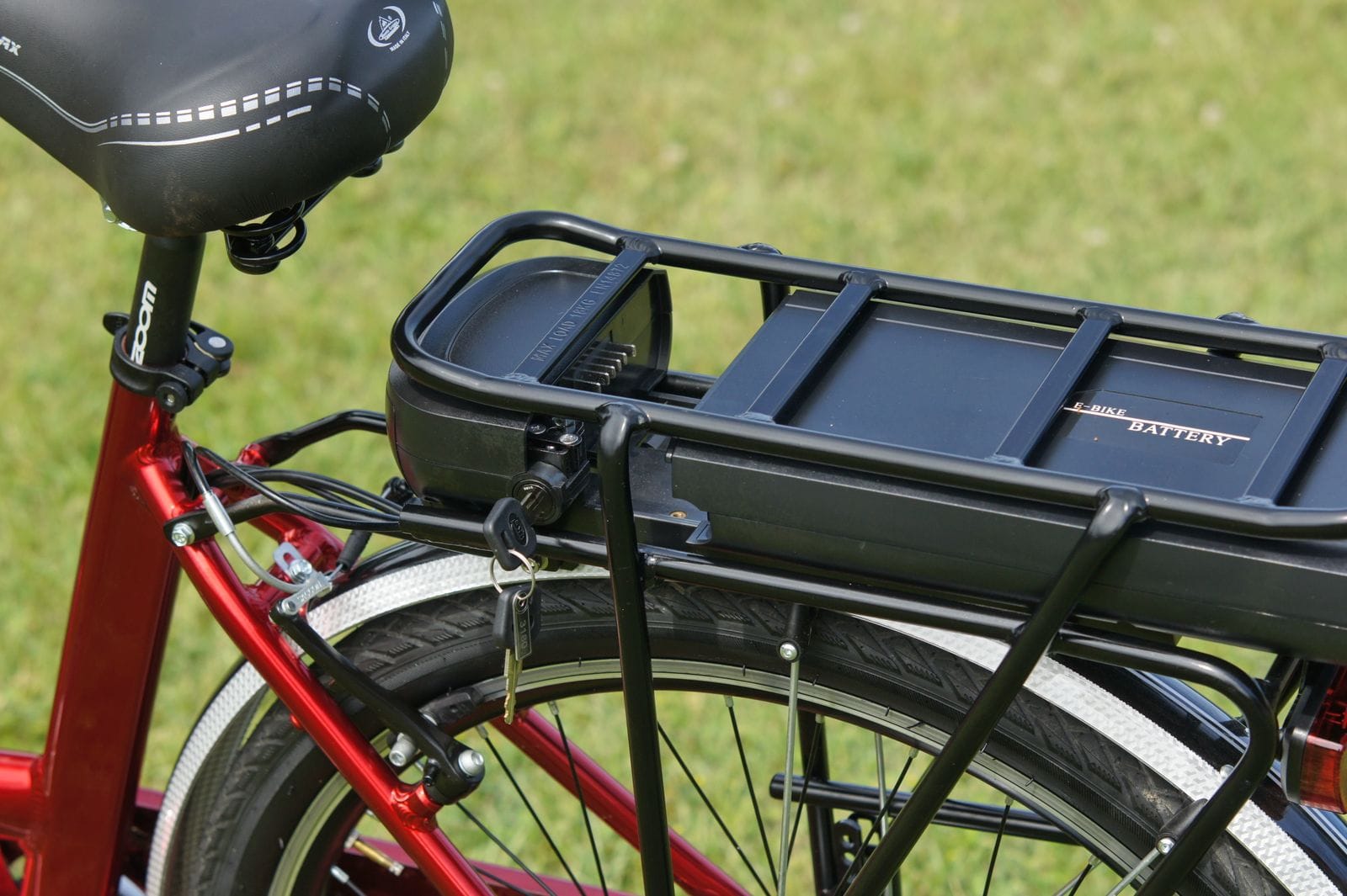 Removable battery on an electric bike